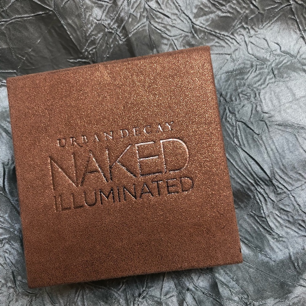 ✨NAKED ILLUMINATED POWDER✨